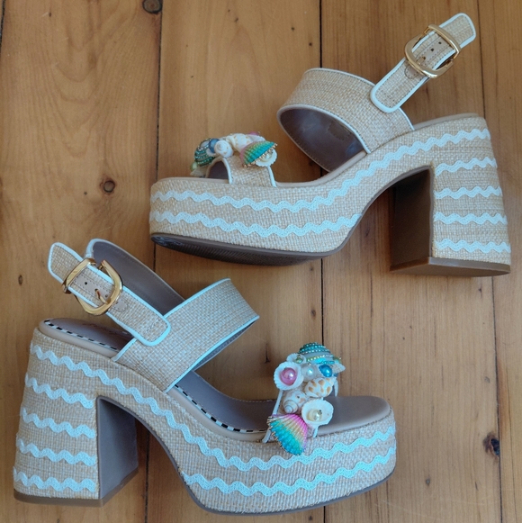 Betsey Johnson Tan Sandals with Shell and Bead Embellishments - Picture 7 of 9